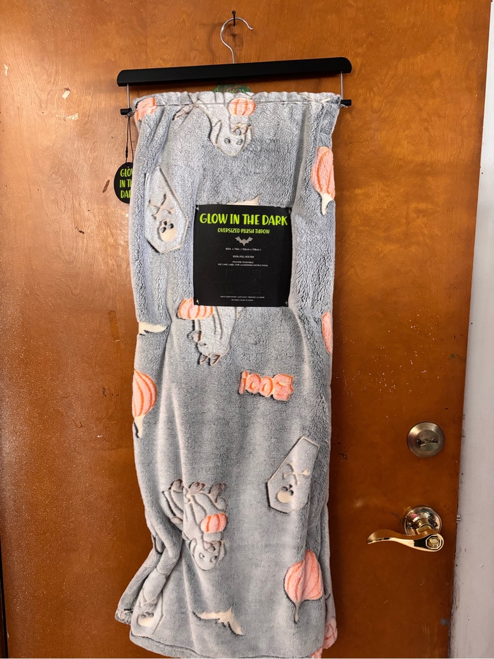 NEW Halloween Dog themed Throw Blanket - Picture 2 of 4